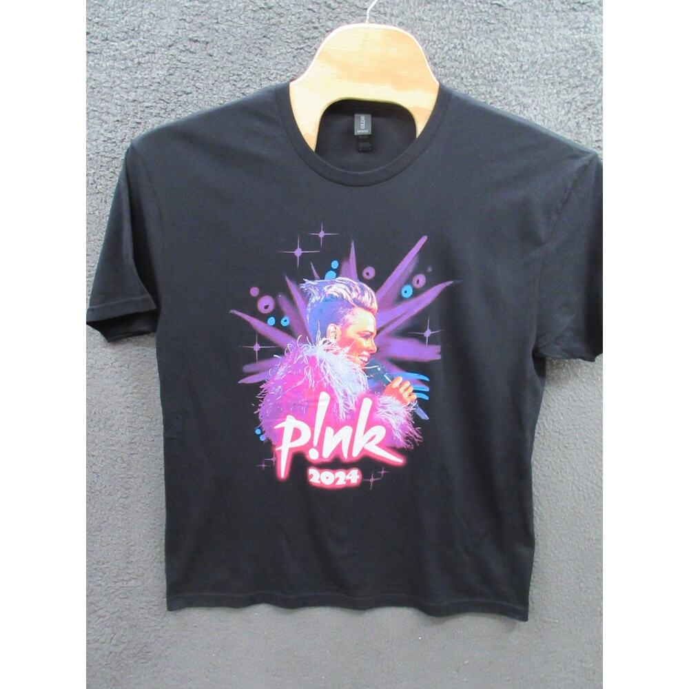 NWOT Pink 2024 Tour Concert Shirt Men's XL Gildan Softstyle
